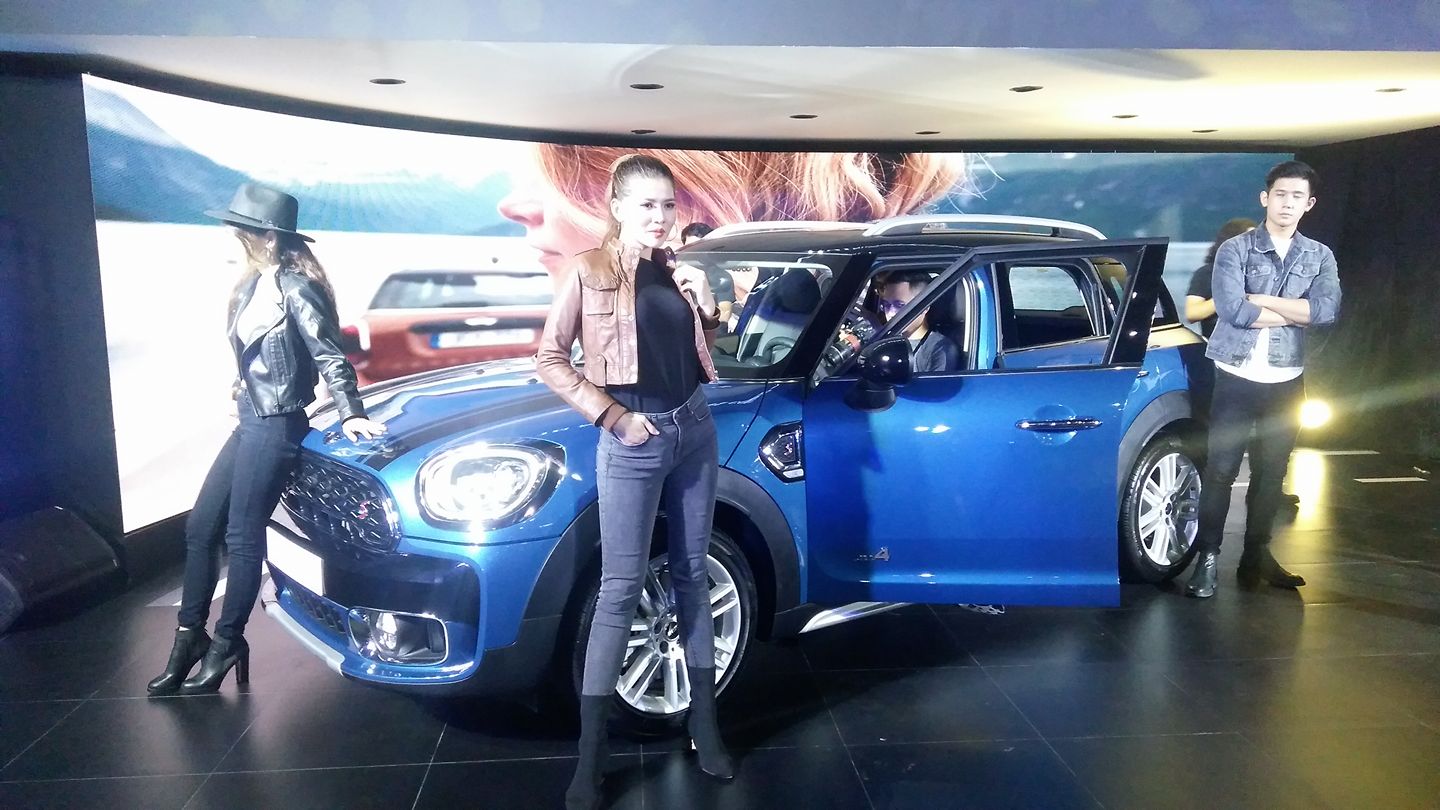Dòng xe MINI trở lại Việt Nam với thiết kế mới nhất - Countryman 2018 
