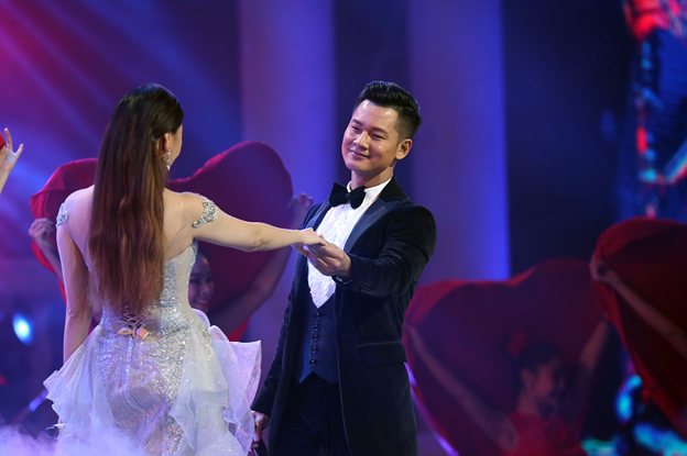 Ngắm dàn sao“khủng” tại đêm nhạc tri ân khách hàng của Tân Hoàng Minh