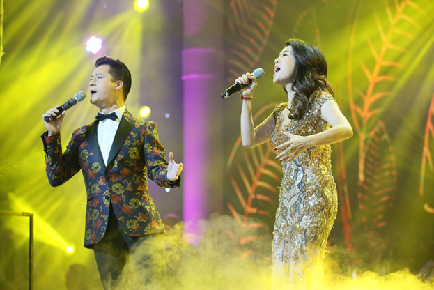 Ngắm dàn sao“khủng” tại đêm nhạc tri ân khách hàng của Tân Hoàng Minh