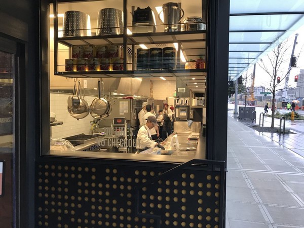 Khám phá siêu thị thông minh không quầy tính tiền của Amazon