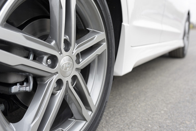 Quyết giành thị phần phân khúc C, Hyundai Elantra Sport mạnh tay giảm giá còn 729 triệu đồng tại thị trường Việt Nam