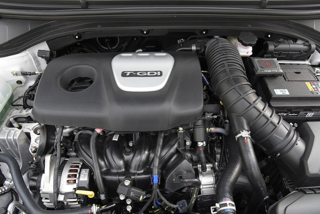 Quyết giành thị phần phân khúc C, Hyundai Elantra Sport mạnh tay giảm giá còn 729 triệu đồng tại thị trường Việt Nam