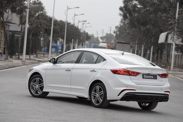 Tranh giành thị phần phân khúc C, Hyundai Elantra Sport mạnh tay giảm giá còn 729 triệu đồng tại thị trường Việt Nam