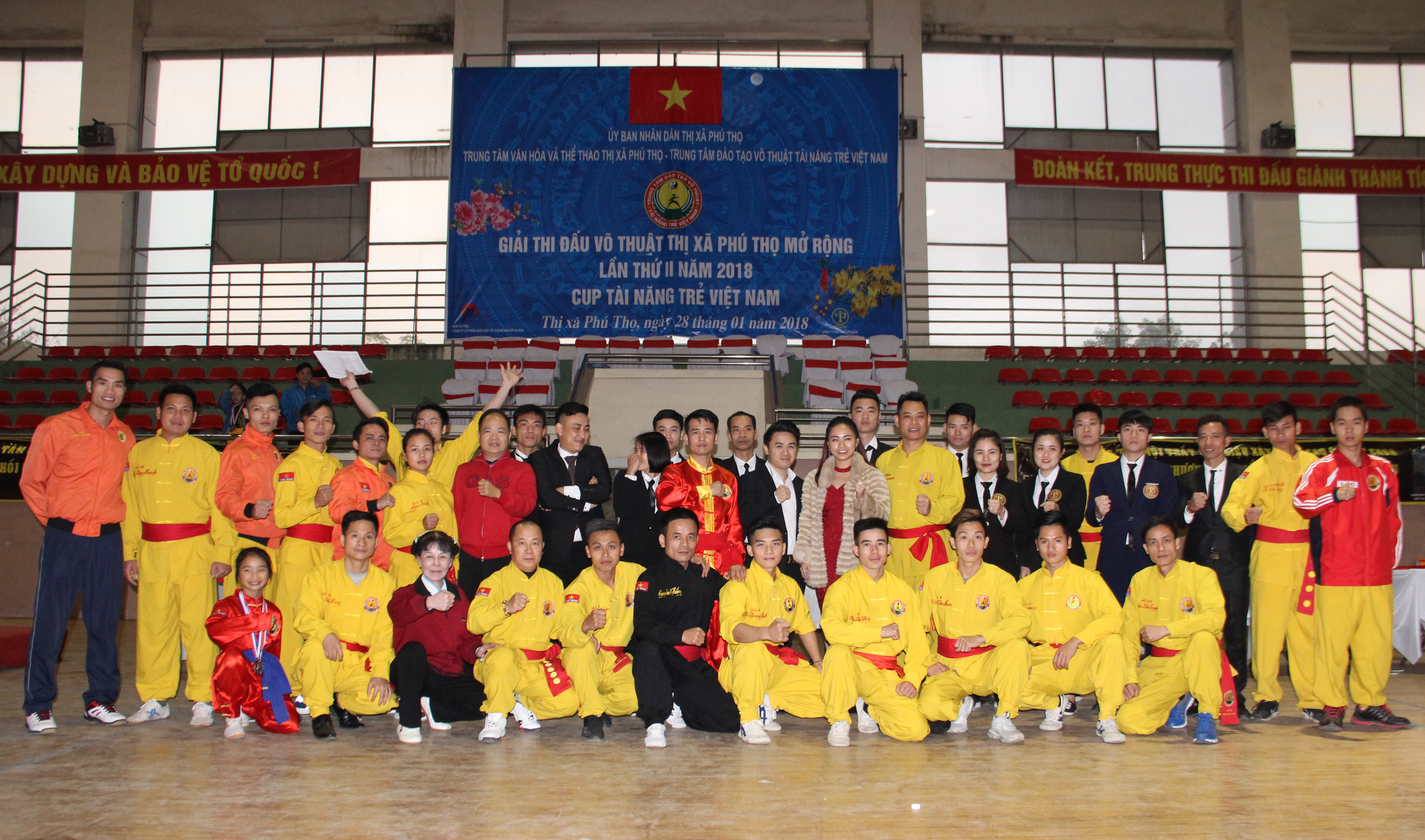 Tưng bừng hội diễn võ thuật cổ truyền thị xã Phú Thọ lần thứ II