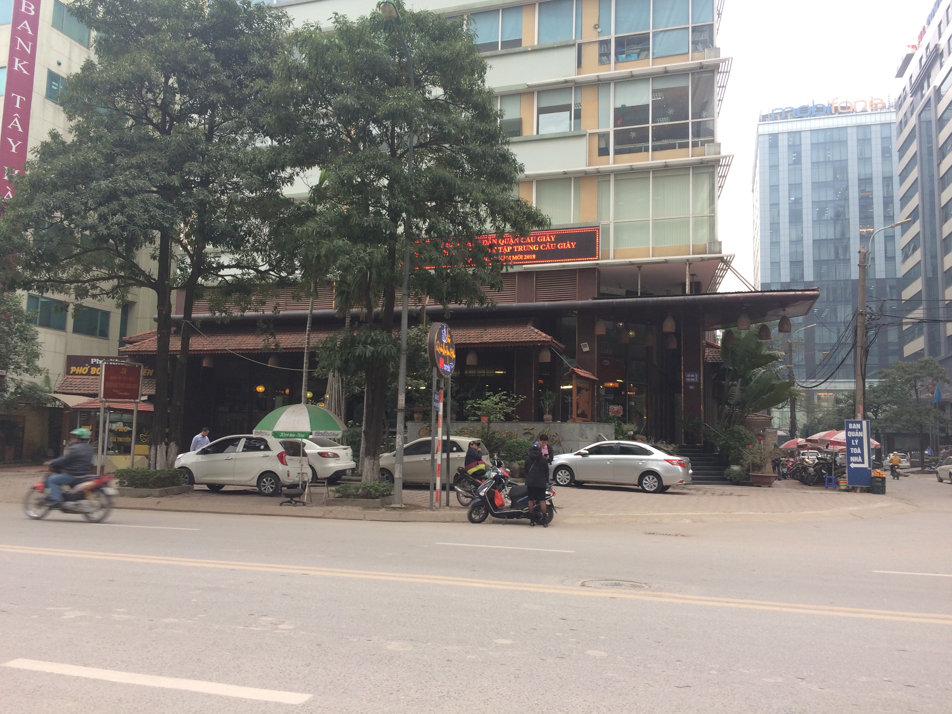 Phường Dịch Vọng Hậu: Xây dựng loạt kiốt tràn lan trên đất tiểu thủ công nghiệp