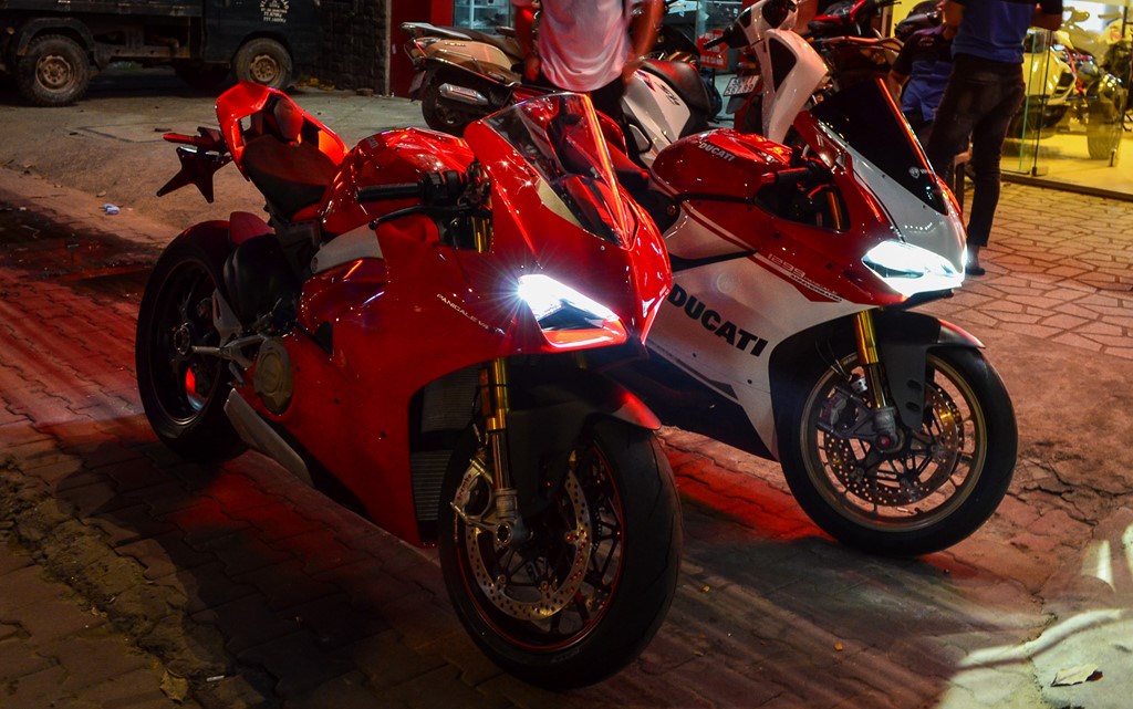 Mẫu superbike đầu bảng của Ducati - Ducati Panigale V4S chính thức về Việt Nam 