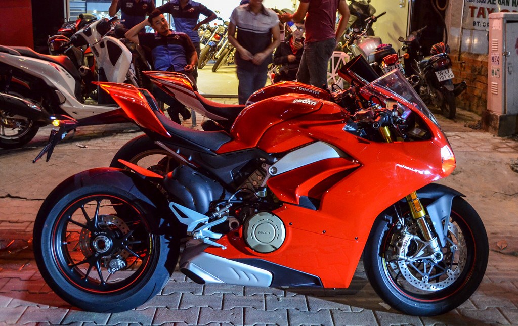 Mẫu superbike đầu bảng của Ducati - Ducati Panigale V4S chính thức về Việt Nam 