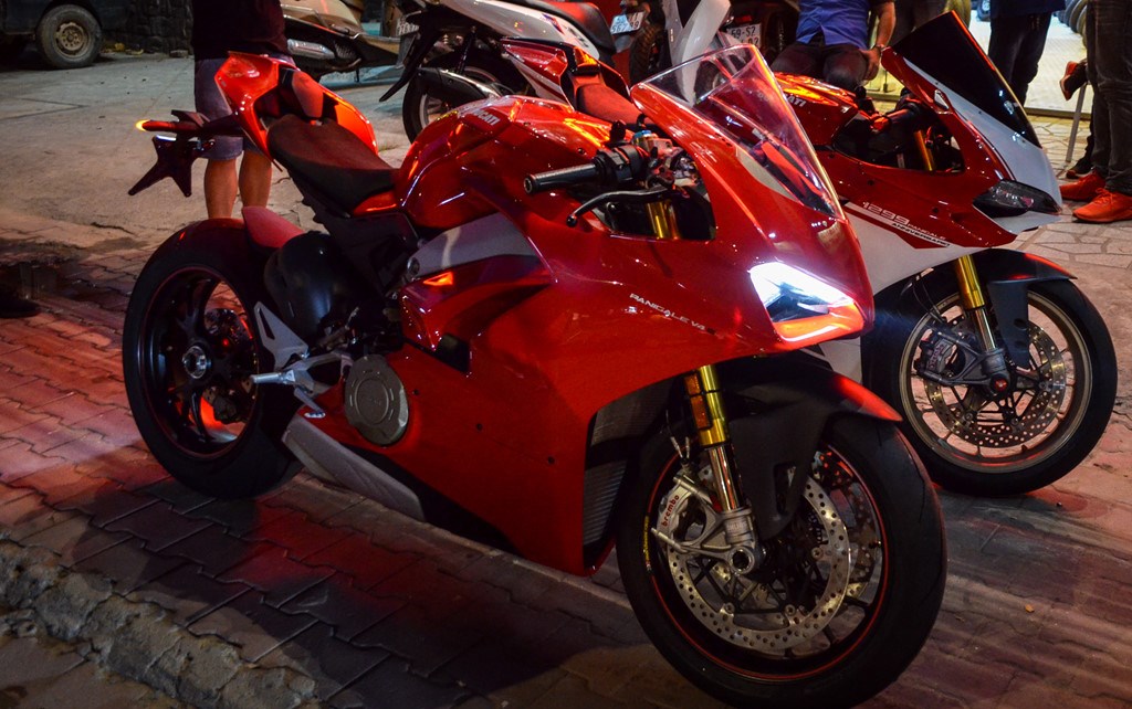 Mẫu superbike đầu bảng của Ducati - Ducati Panigale V4S chính thức về Việt Nam 