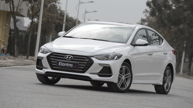 Quyết giành thị phần phân khúc C, Hyundai Elantra Sport mạnh tay giảm giá còn 729 triệu đồng tại thị trường Việt Nam