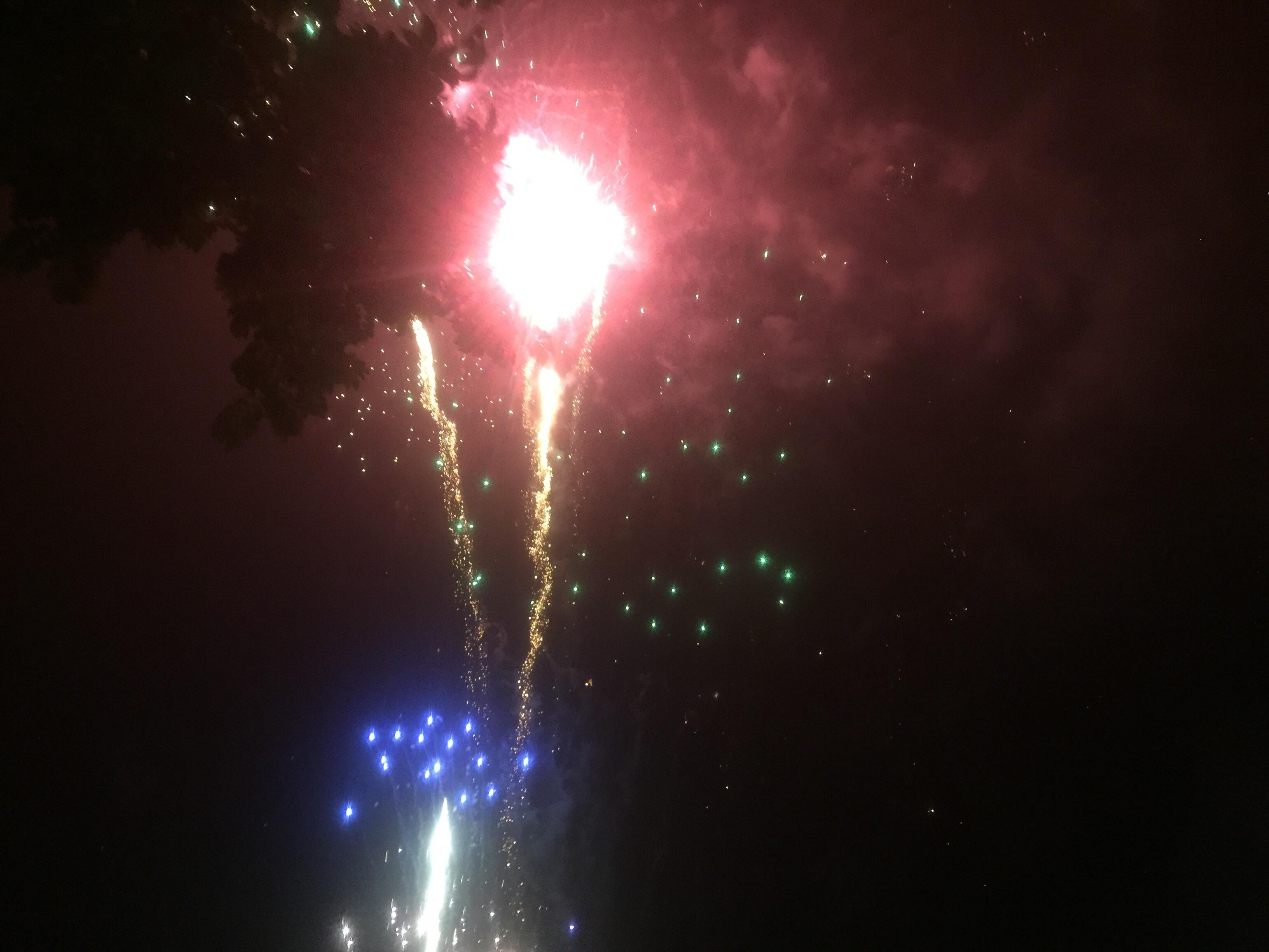 Hà Nôi: Khai hỏa các trận địa pháo hoa mừng Xuân Mậu Tuất 2018