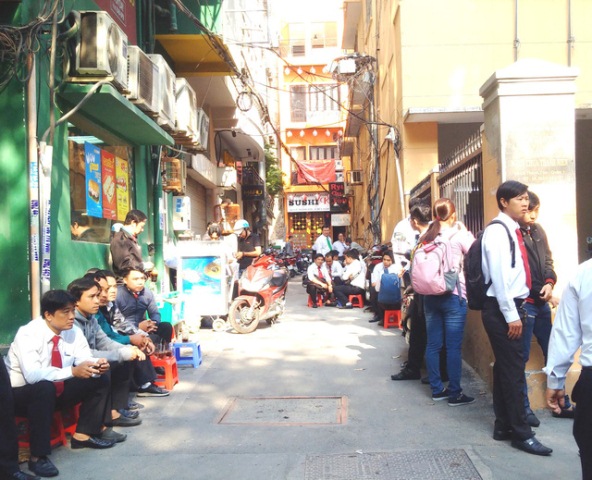 Hàng trăm nhân viên của Vinasun dự khán phiên xử kiện Grab