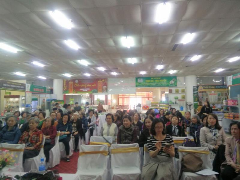 CLB Phụ nữ với tiêu dùng tổ chức hoạt động sinh hoạt định kỳ