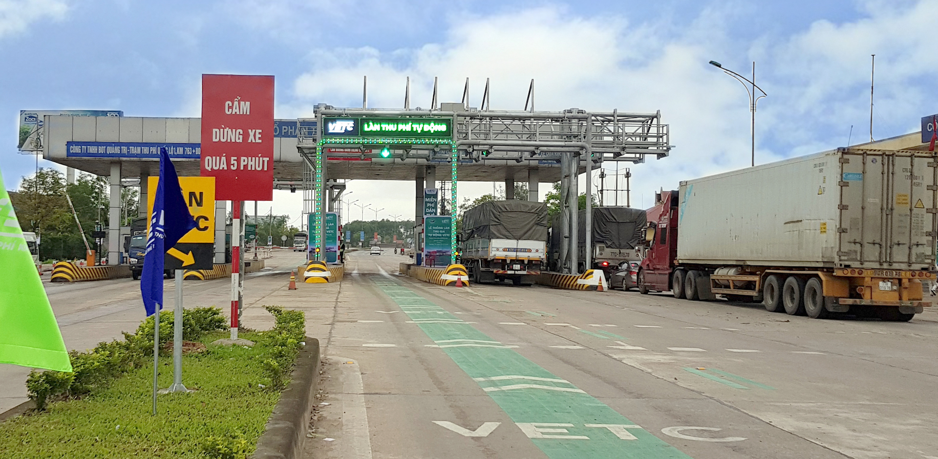 Chính thức thu phí không dừng tại toàn bộ các trạm BOT miền Trung