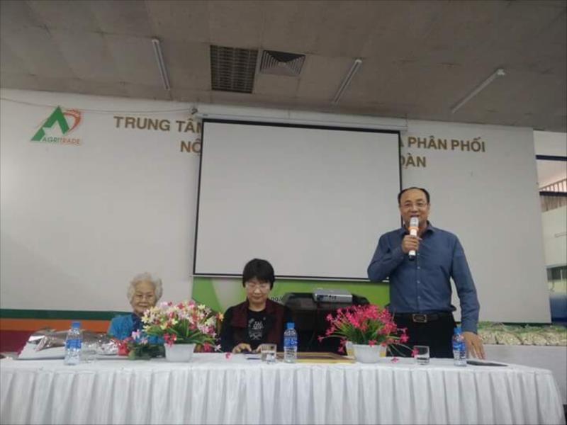 CLB Phụ nữ với tiêu dùng tổ chức hoạt động sinh hoạt định kỳ