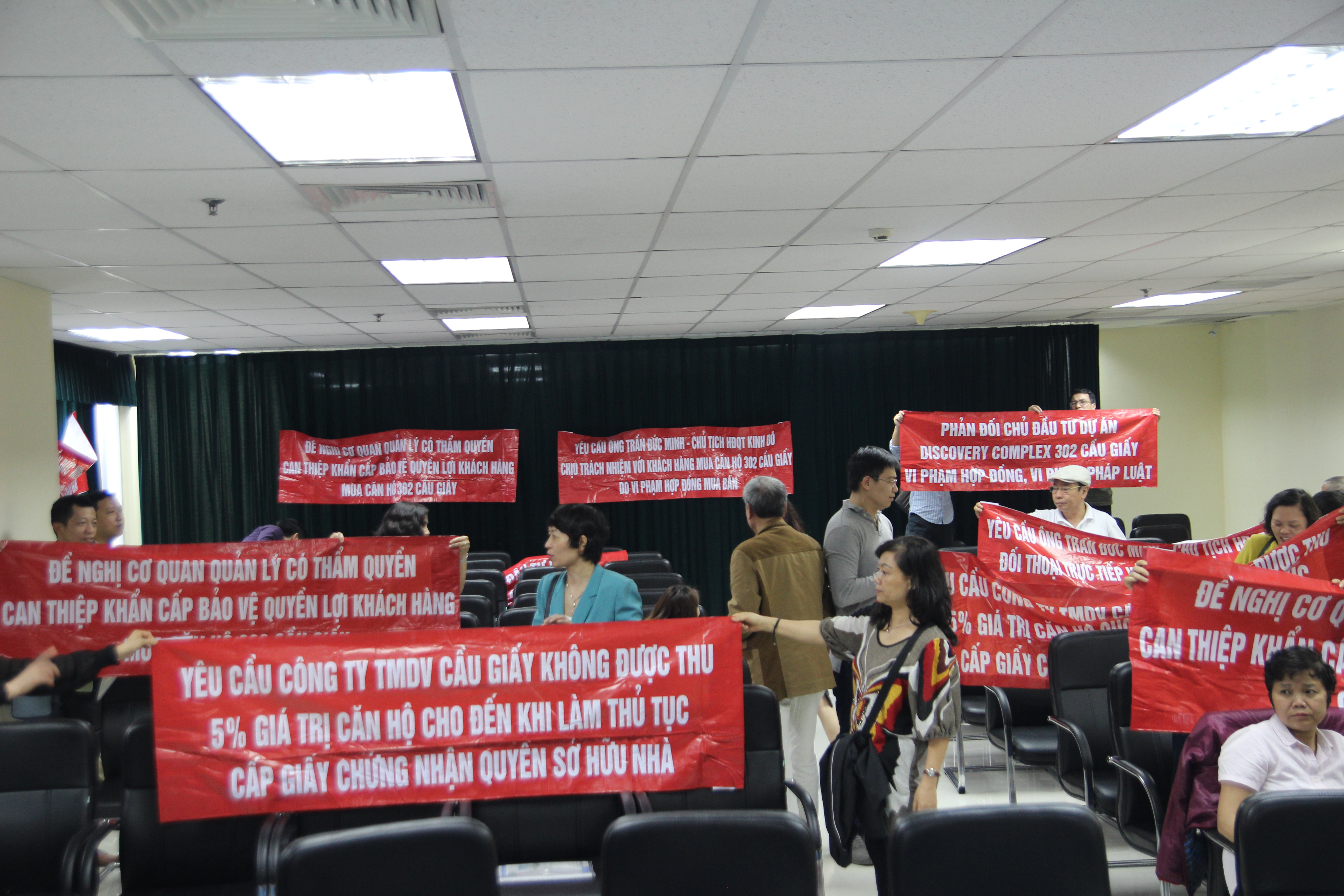 Khách hàng “Đại náo” Công ty CP đầu tư xây dựng Kinh Đô