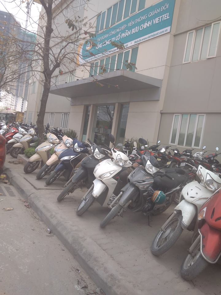 Công ty CP Bưu chính Viettel lấn chiếm vỉa hè, lòng đường