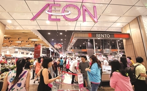 Bán lẻ Nhật và chiến thuật “bao sân”