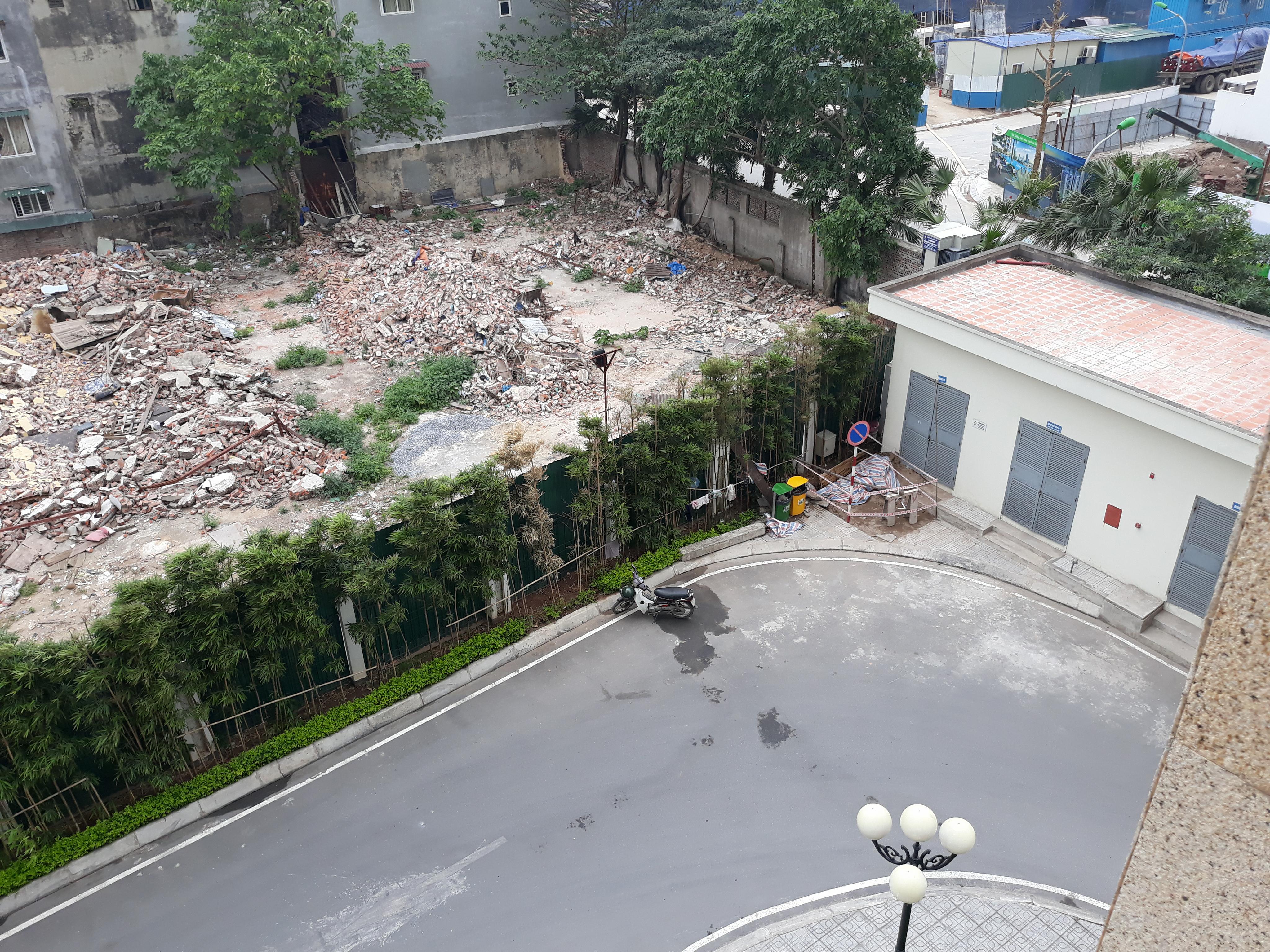 Công ty Quang Minh lấn chiếm hạ tầng thi công dự án. Cư dân Helios 75 Tam Trinh phản đối 