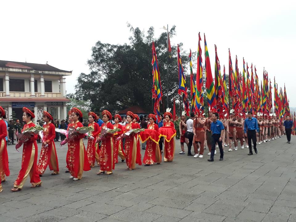 Thủ tướng Nguyễn Xuân Phúc tham gia lễ dâng hương Giỗ Tổ Hùng Vương 2018.