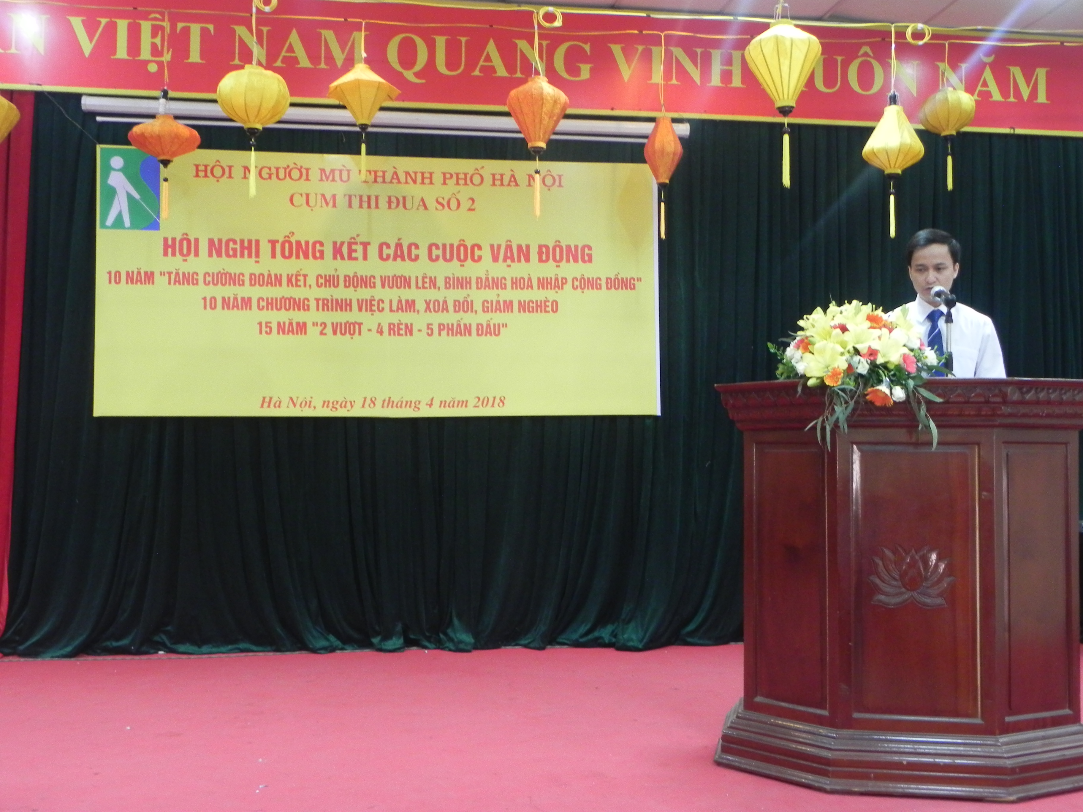 Vì hạnh phúc người mù