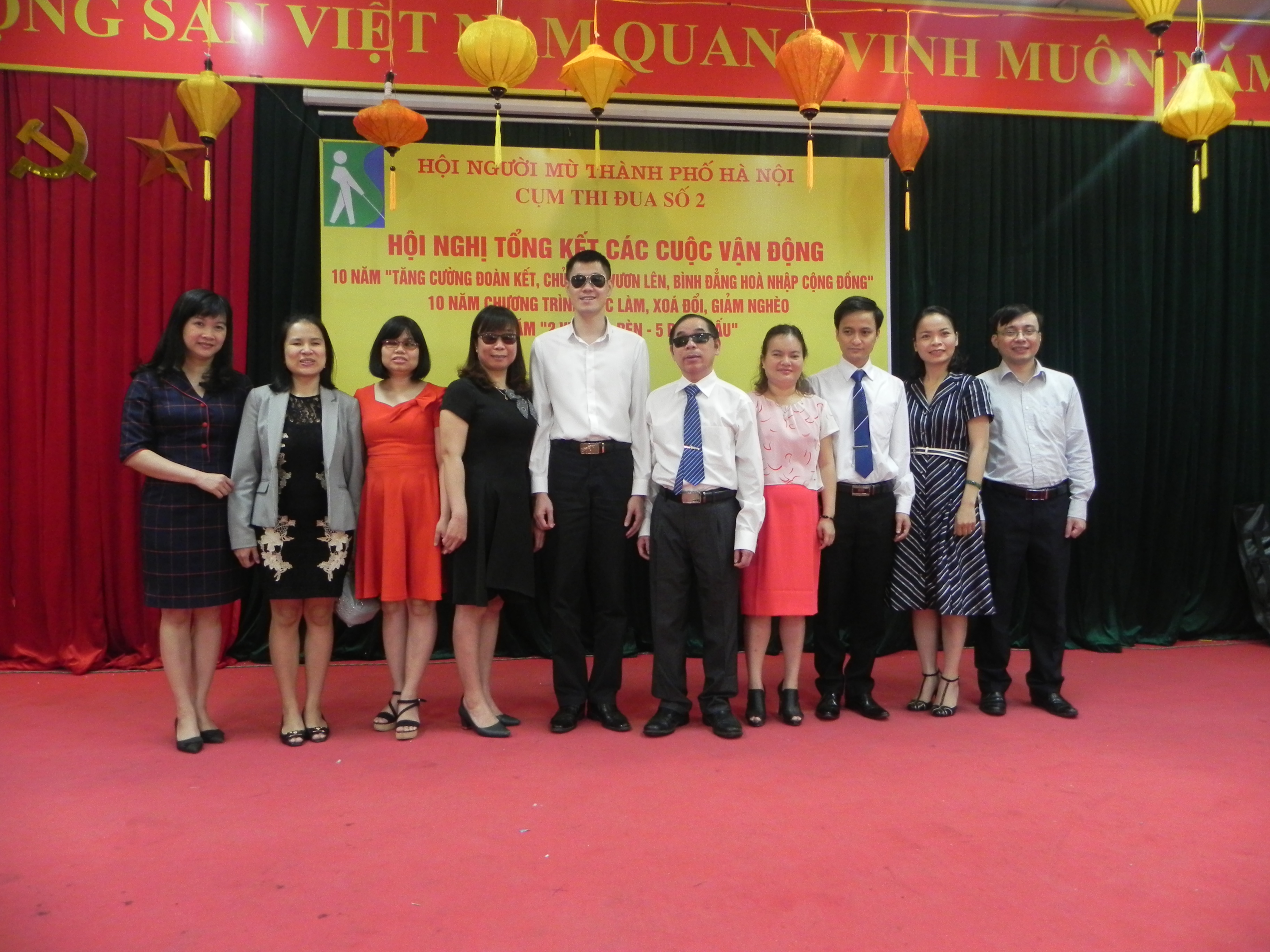 Vì hạnh phúc người mù