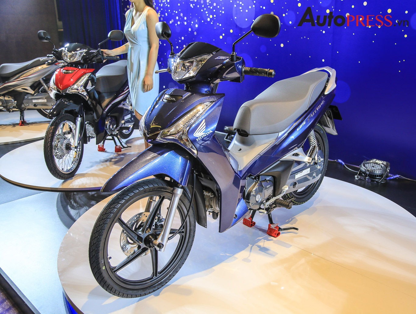Honda trình làng Future Fi 2018 giá từ 30,2 triệu