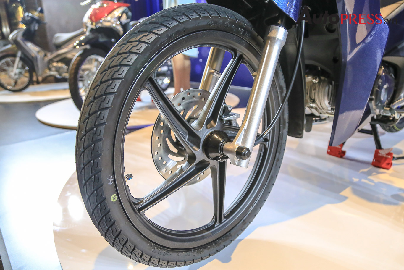 Honda trình làng Future Fi 2018 giá từ 30,2 triệu