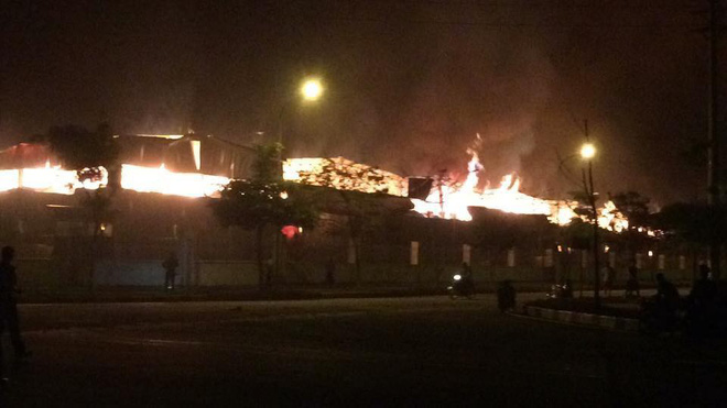 Quảng Ninh: Cháy lớn tại nhà máy sợi khu công nghiệp Hải Yên