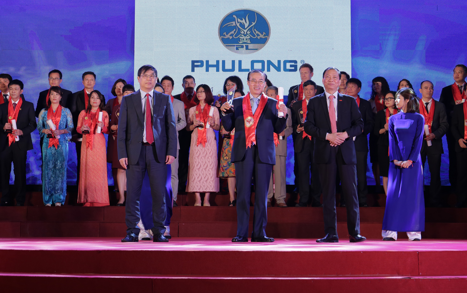 Phú Long bán hết nhà phố, biệt thự chỉ trong hai tiếng