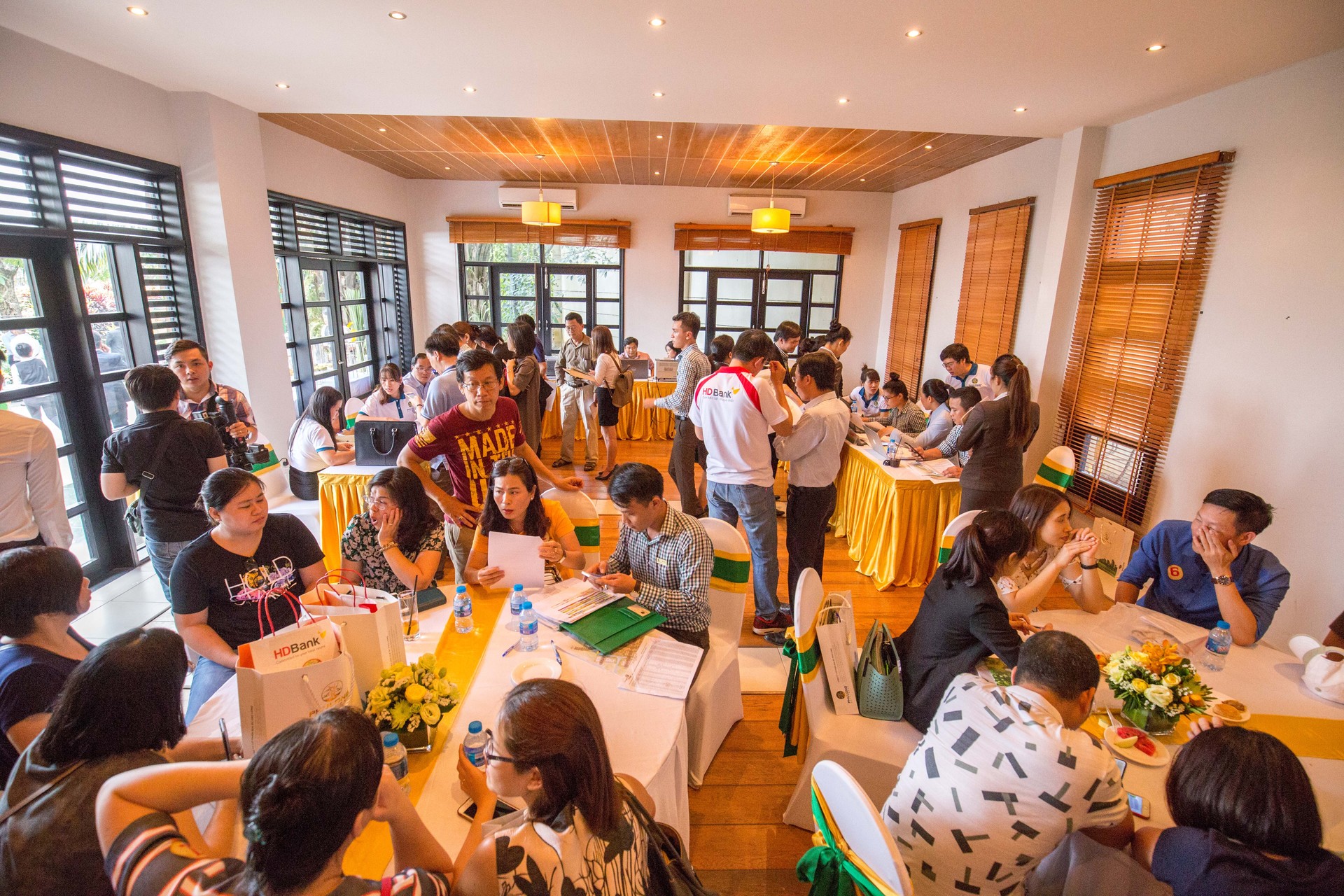 Phú Long bán hết nhà phố, biệt thự chỉ trong hai tiếng