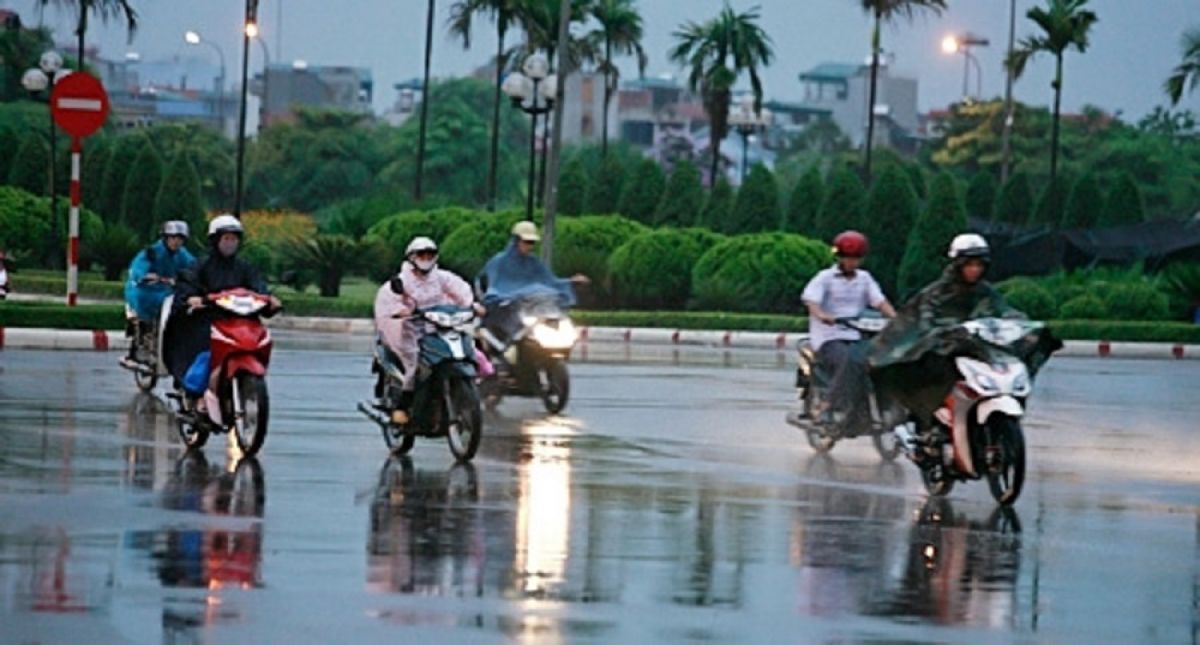 Mưa dông diện rộng ở Bắc Bộ và Bắc Trung Bộ