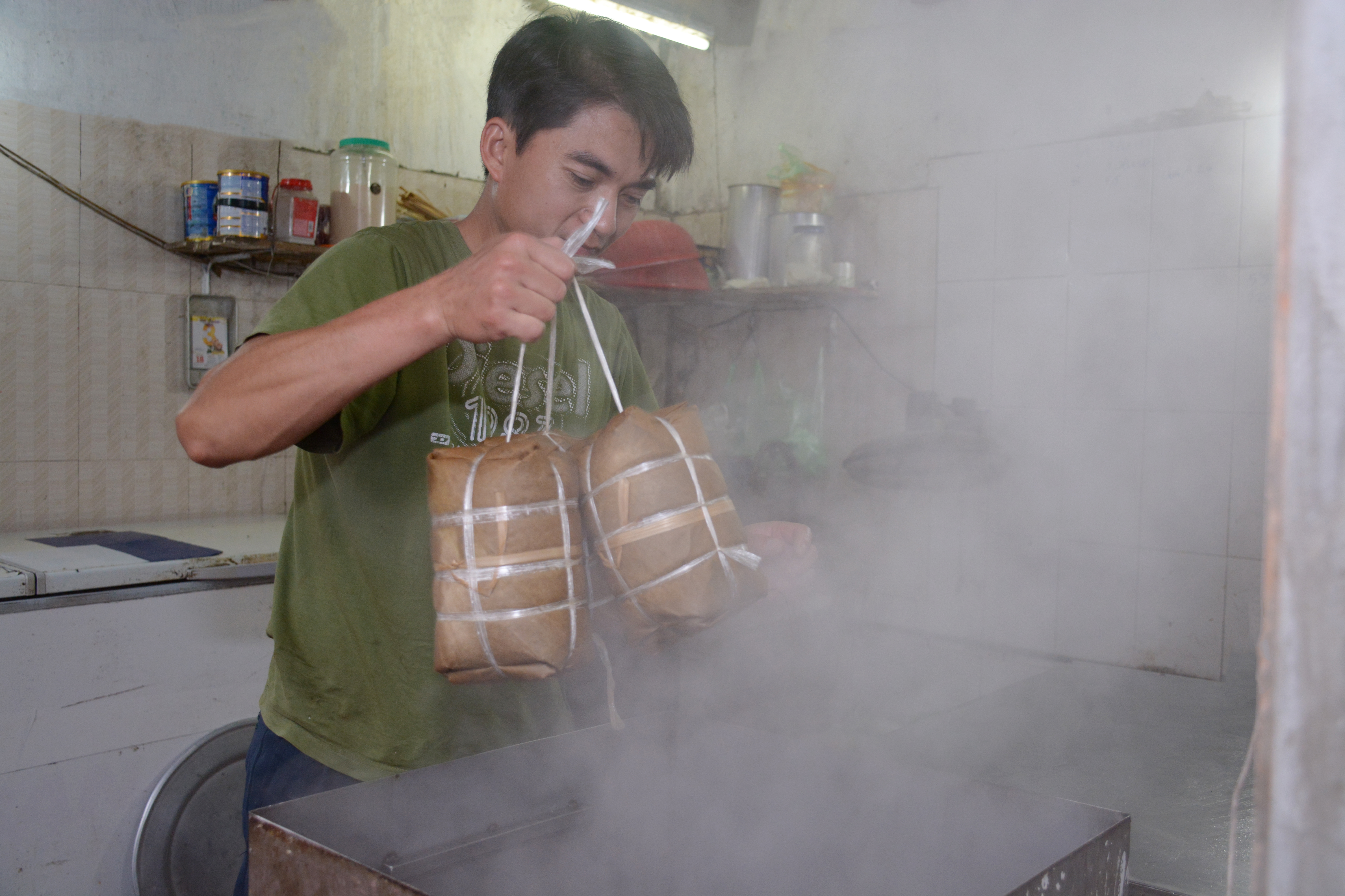 Mắt thấy tai nghe làng giò chả Ước Lễ