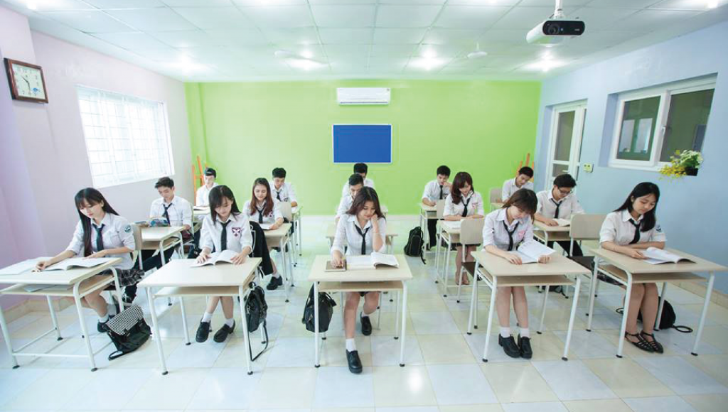 Liên kết với trường ma