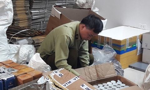 Hà Nội: Thu giữ số lượng lớn thực phẩm chức năng và mỹ phẩm không rõ nguồn gốc