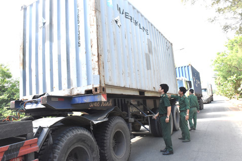 Vũng Tàu: Bắt 64 tấn hoá chất độc hại nhập lậu