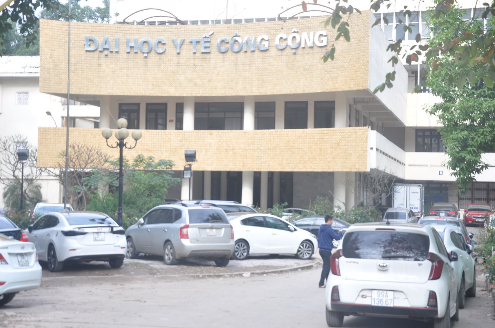 Thế chấp đất vàng 138B Giảng Võ: Chủ tịch Văn Phú Invest vừa đá bóng vừa thổi còi