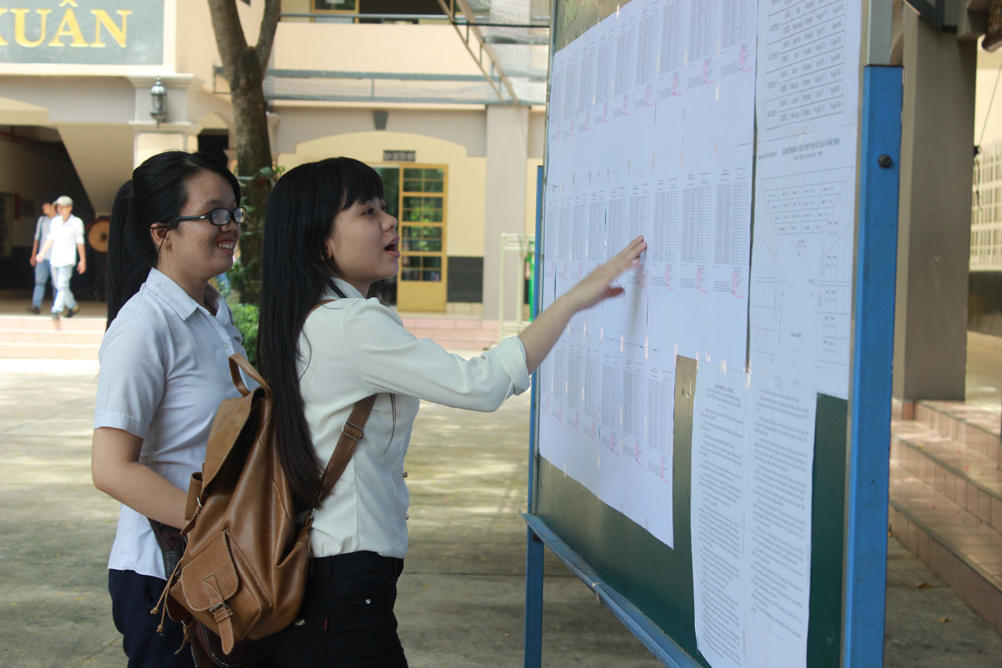 Bộ Giáo Dục đề xuất chuyển học phí thành giá dịch vụ đào tạo