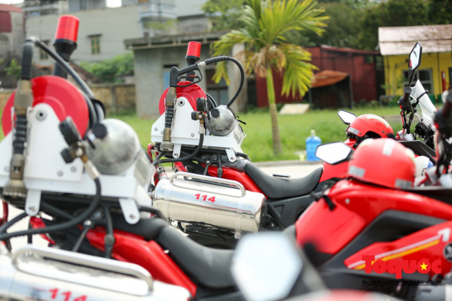 Trang bị mô tô chữa cháy hiện đại cho lực lượng cảnh sát PCCC