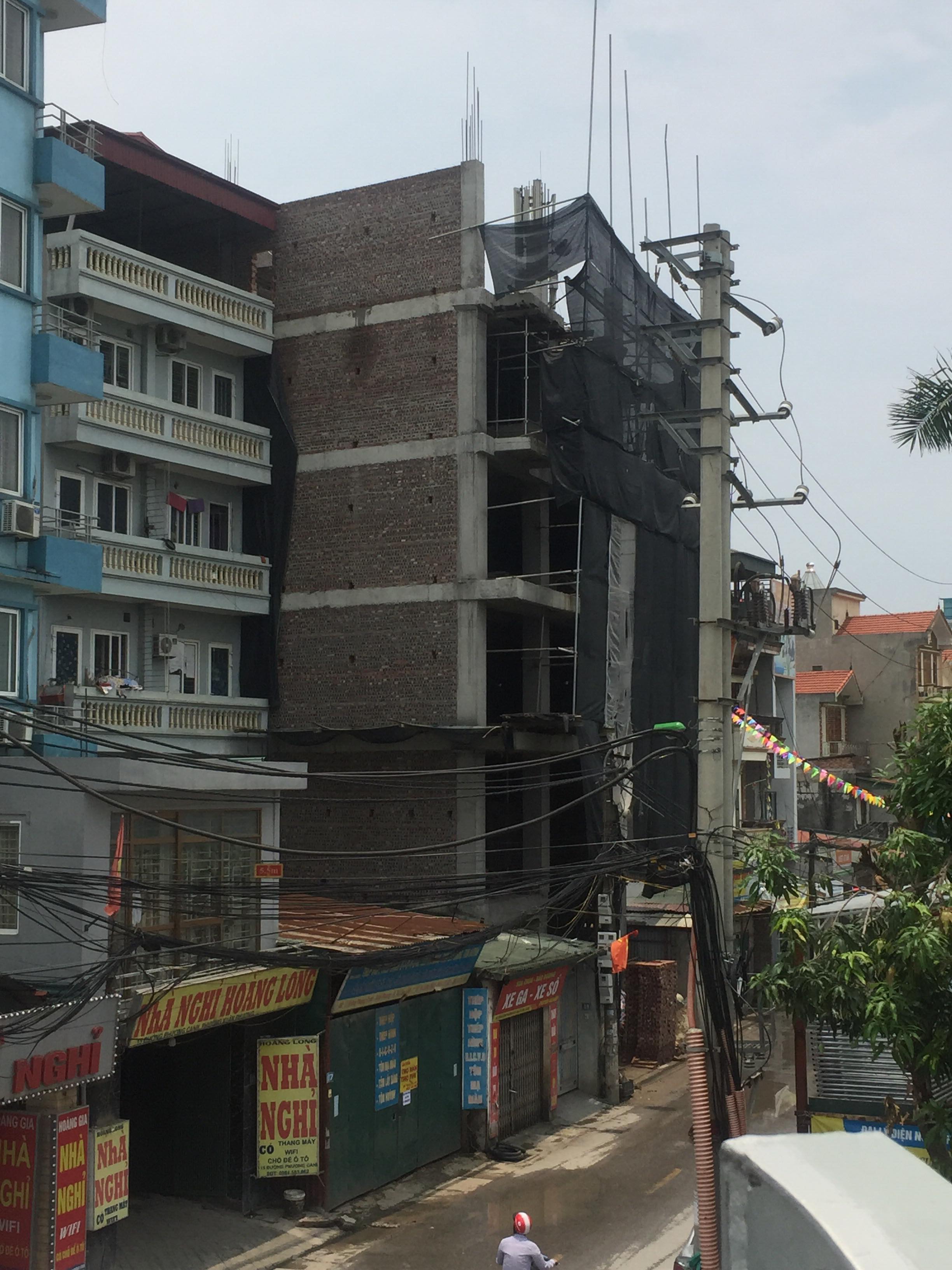 Bài 1: Nam Từ Liêm (Hà Nội): Nhiều công trình “nganh nhiên” vi phạm TTXD?