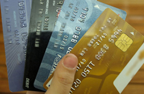 Yêu cầu rà soát toàn bộ quy trình, thủ tục phát hành và sử dụng thẻ ATM