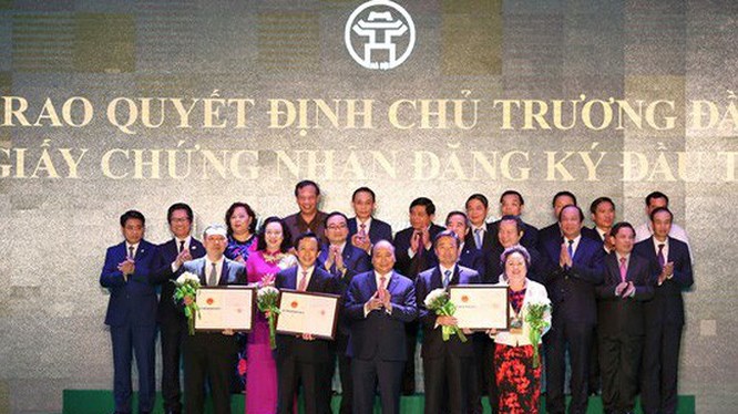 Chấp thuận chủ trương đầu tư và trao giấy chứng nhận đầu tư cho 71 dự án tại Hà Nội