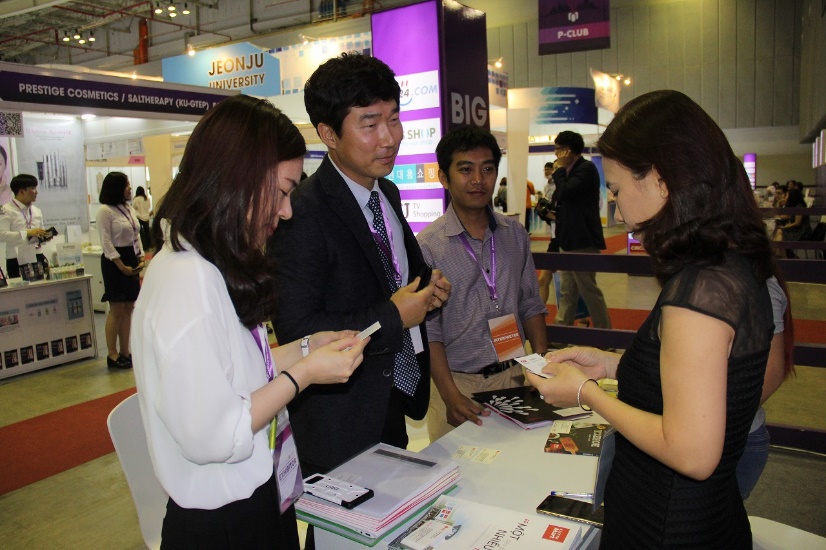 LOTTE Mart THAM GIA CHƯƠNG TRÌNH TRIỄN LÃM QUỐC TẾ SẢN PHẨM –DỊCH VỤ CHO MẸ VÀ BÉ