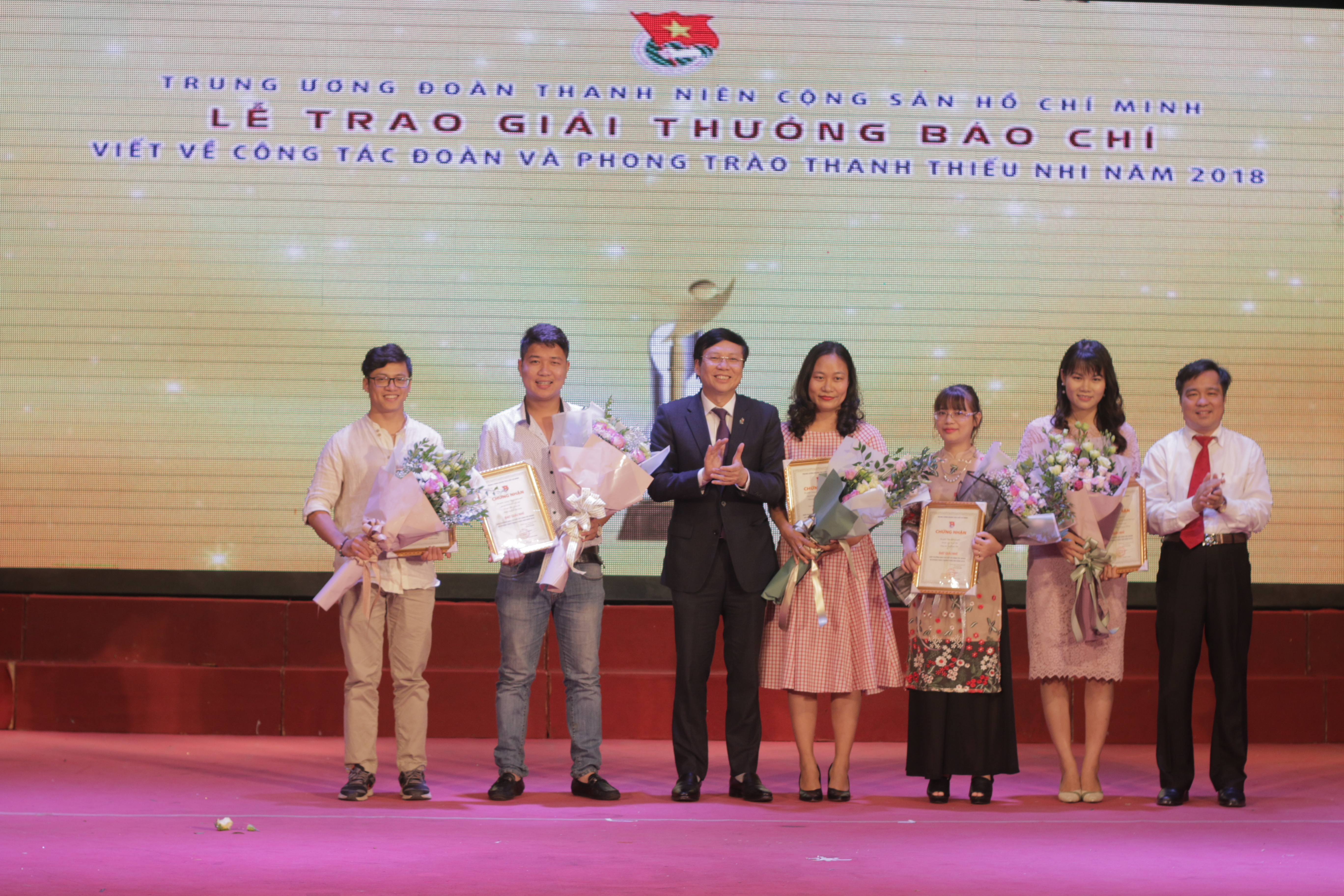 Trao Giải báo chí toàn quốc về công tác đoàn và phong trào thanh thiếu nhi