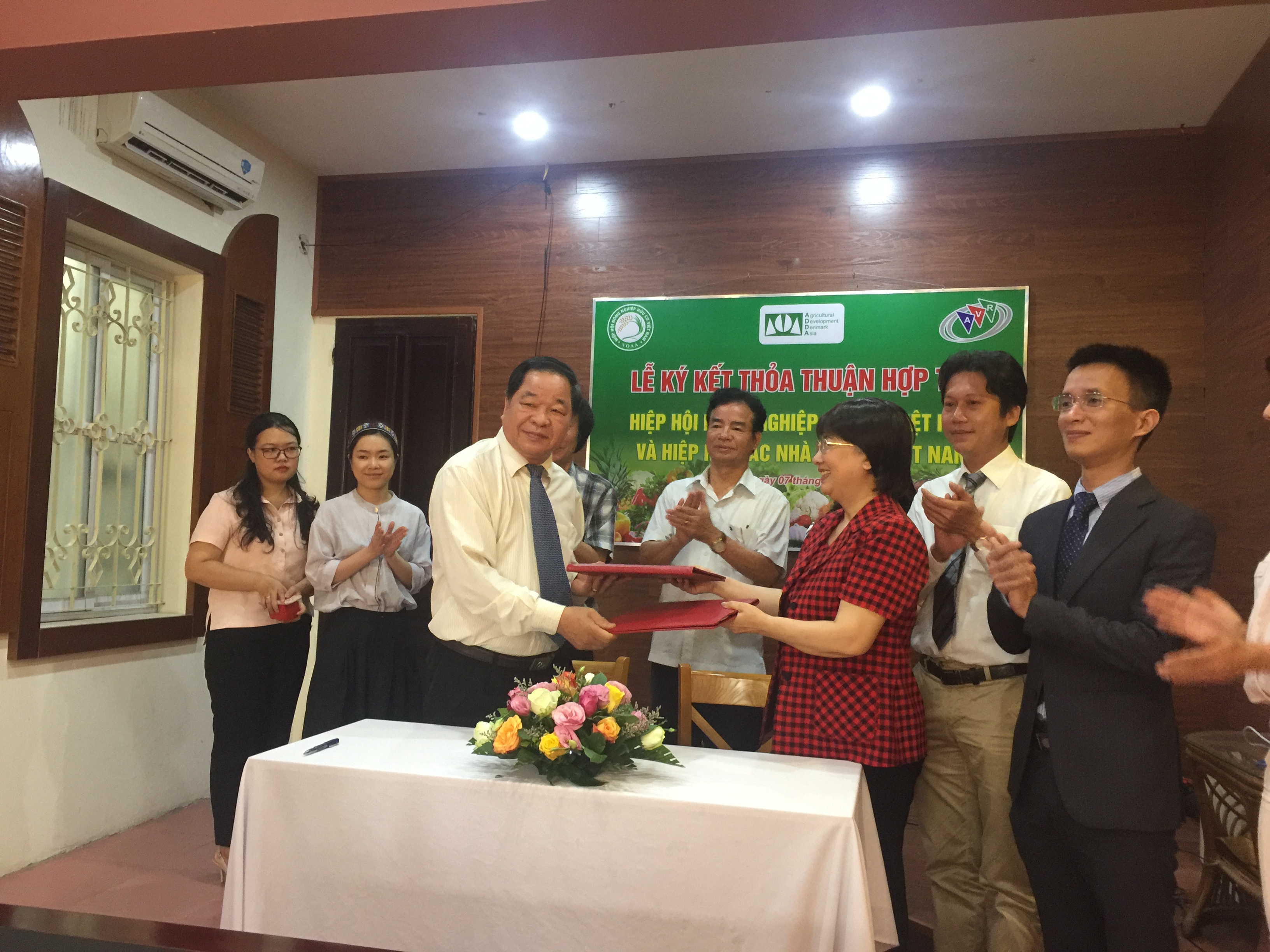 AVR và VOAA kí kết thỏa thuận hợp tác