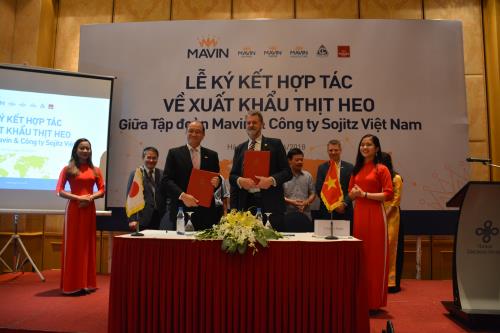 Chính thức xuất ngoại lô hàng thịt heo đầu tiên của Việt Nam sang Myanmar