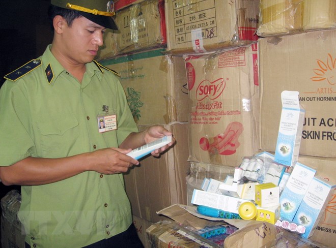 Hà Nội: Gần 8000 chai sữa tắm, dầu gội giả bị thu giữ