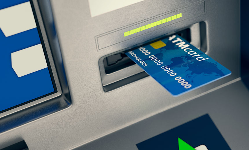 Bộ Công Thương yêu cầu 4 ngân hàng báo cáo về việc tăng phí rút tiền tại ATM
