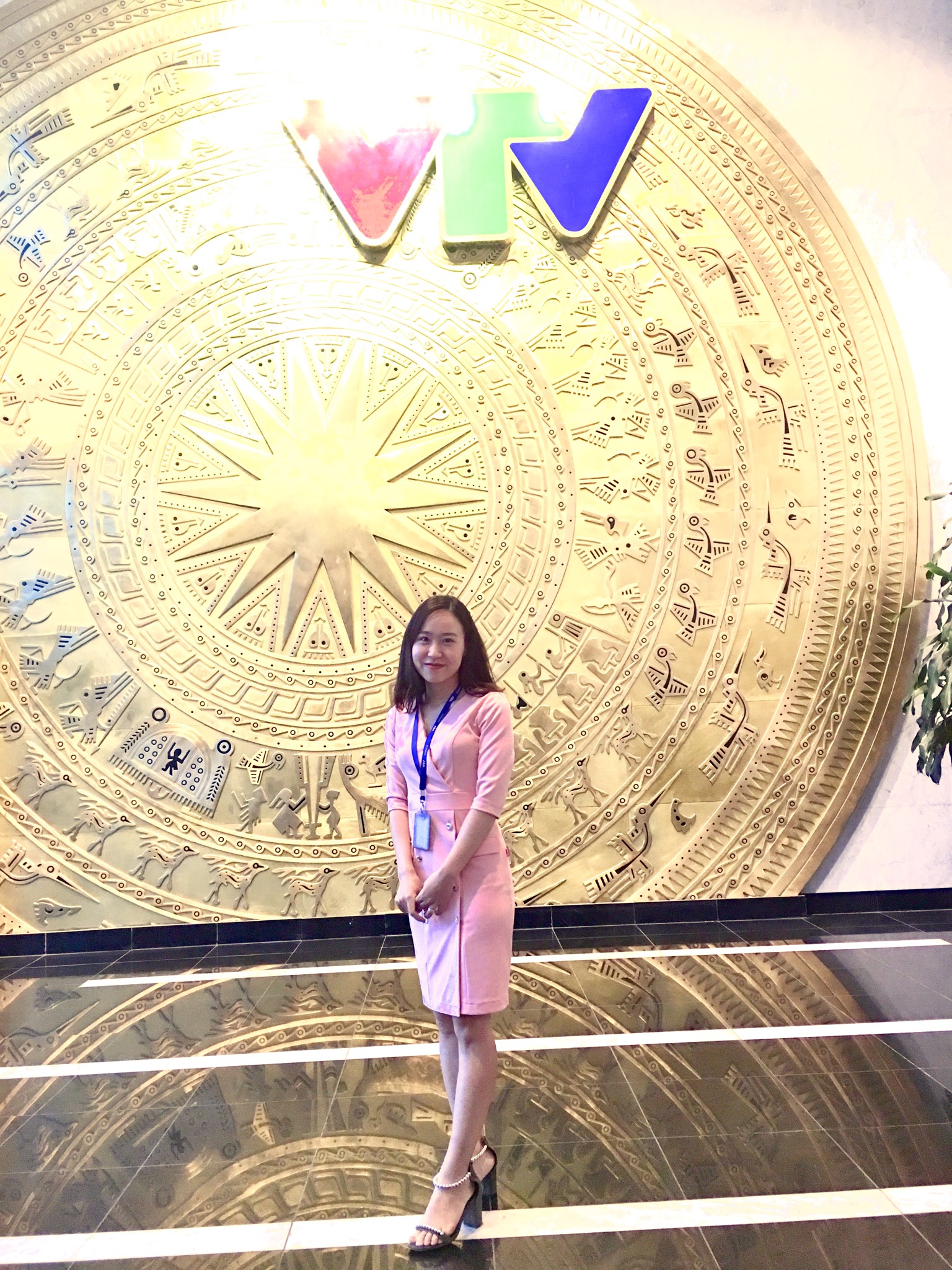 Cô Y tá trẻ trót “yêu” và hết lòng vì công tác từ thiện