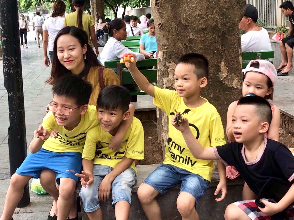 Cô Y tá trẻ trót “yêu” và hết lòng vì công tác từ thiện