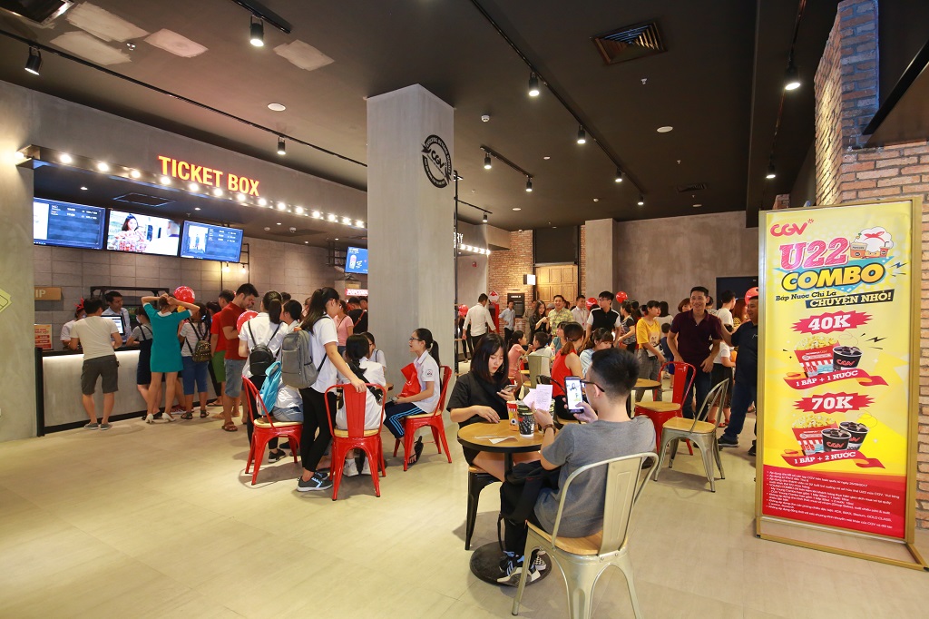 Hệ thống rạp chiếu film CGV với công nghệ 4DX đã thu hút hàng trăm khách hàng tới thưởng thức